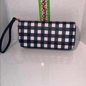 A new day credit card wallet